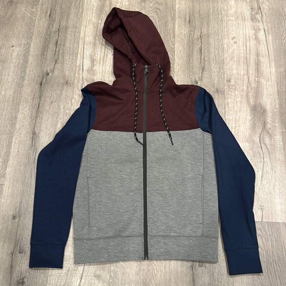 New With Tags, Men’s Size Small Aeropostale Hoodie/zip up Jacket.
